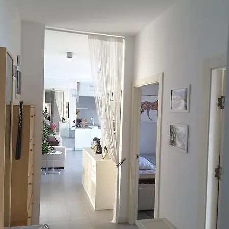 Luxury Waterfront With Private Beach Διαμέρισμα