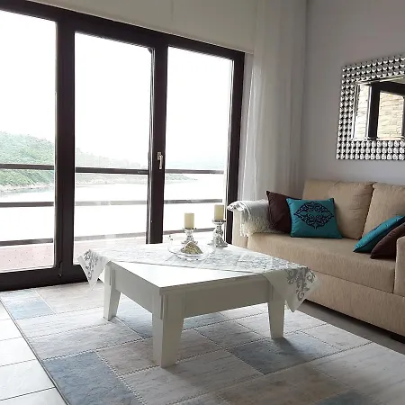 Luxury Waterfront With Private Beach Apartment